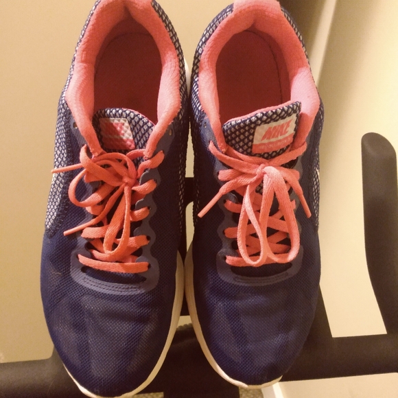 Nike Revolution 3 Running Shoes - Picture 1 of 7